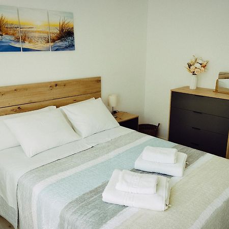 Apartamentos La Capilla Віланова-де-Ароуса Номер фото